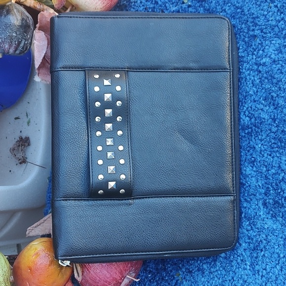 Black///Case - Picture 3 of 10